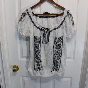 Jennifer & Grace top Size Large White Pre-Owned